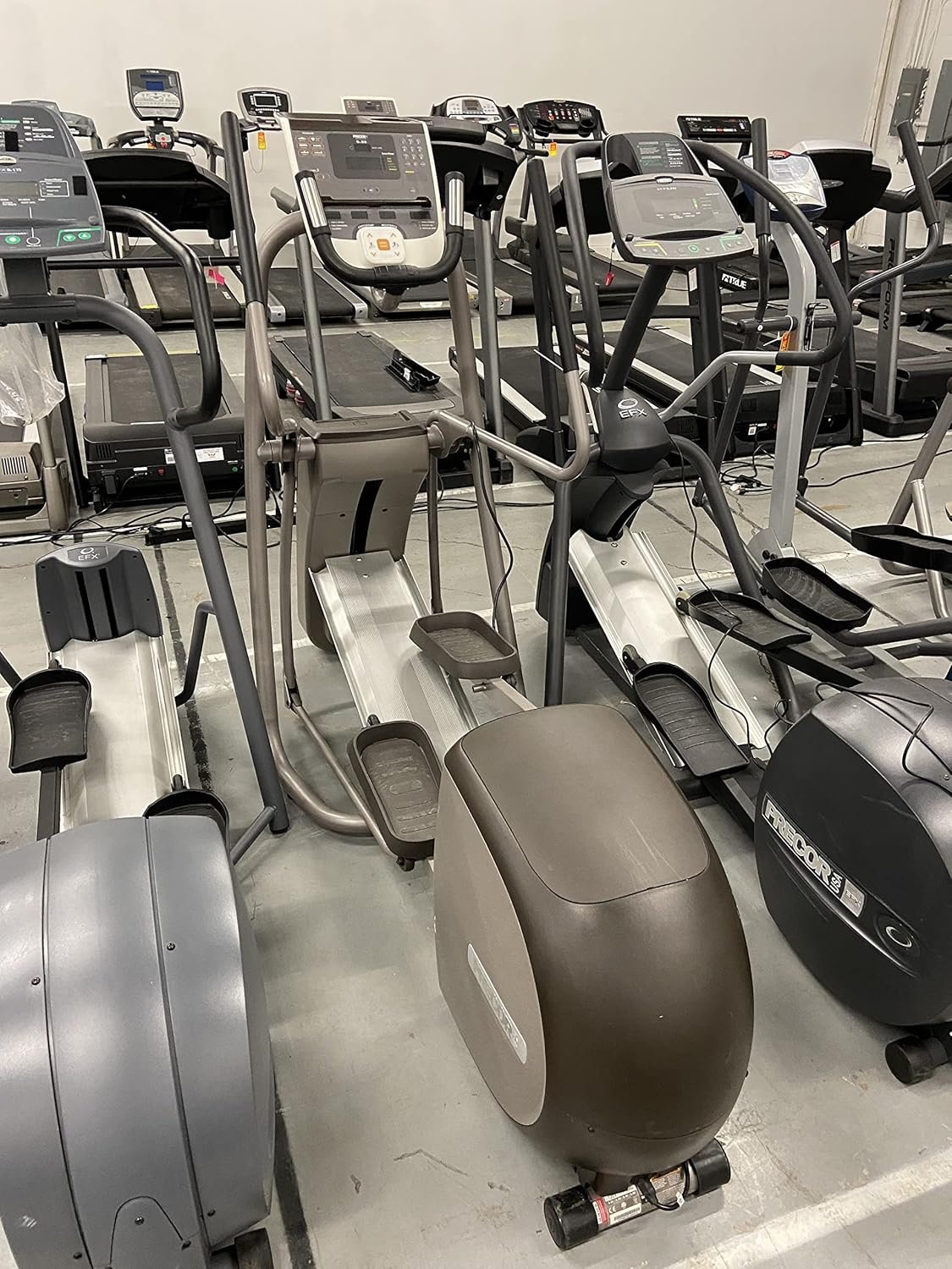 Precor EFX 221 Elliptical Fitness Crosstrainer